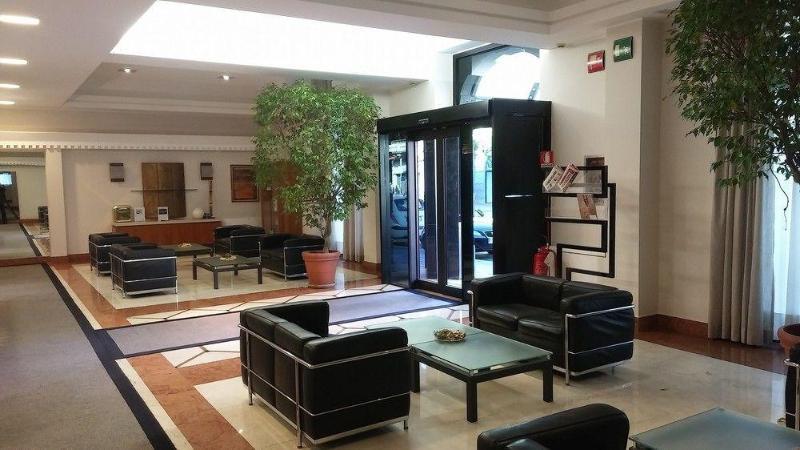 Royal Falcone Hotel